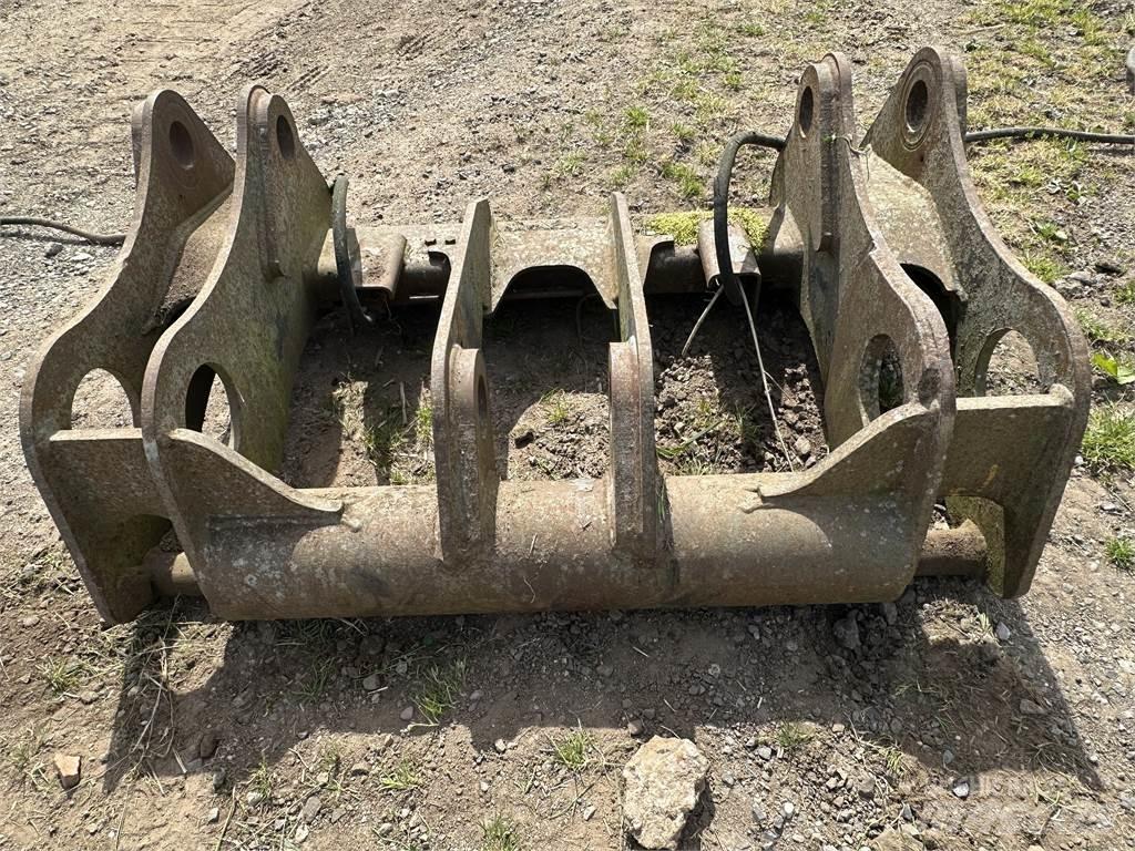 Volvo quick coupler Iekrāvēji uz riteņiem