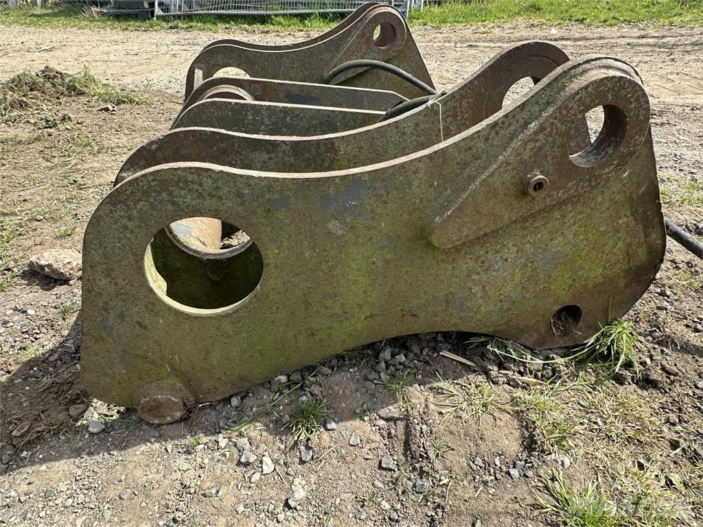 Volvo quick coupler Iekrāvēji uz riteņiem