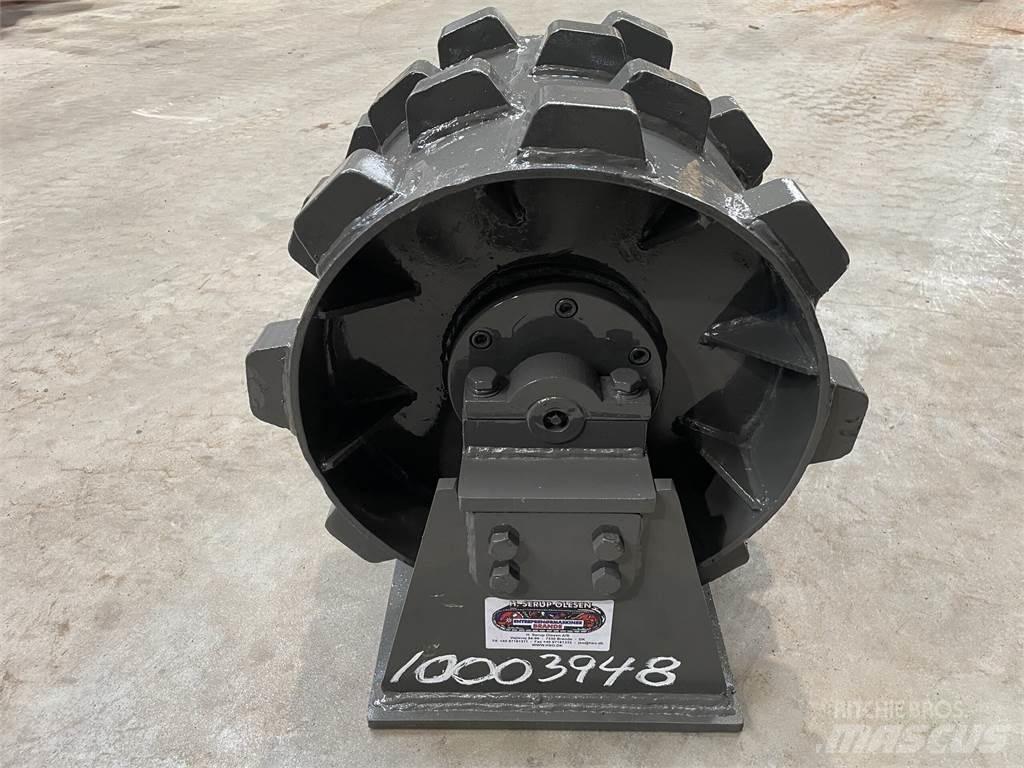  450 mm kompaktorhjul Pneimatiskie veltņi