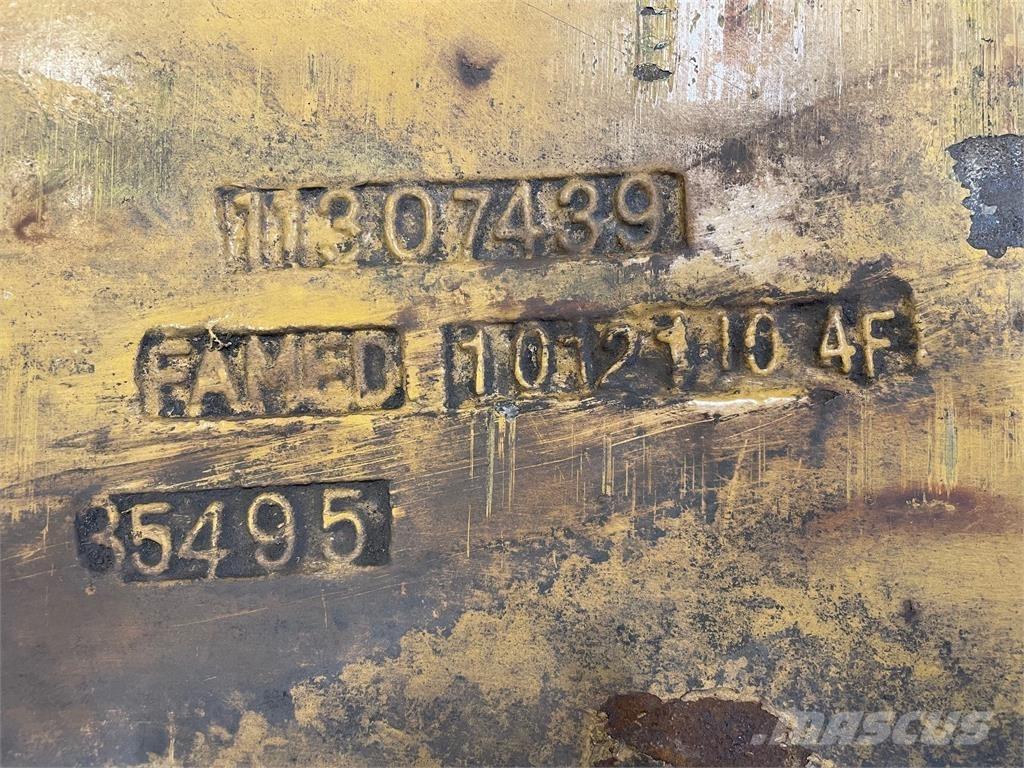  Ballastklods ex. Volvo L35B Citas sastāvdaļas