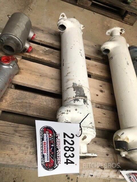 Bowman FD8492 Oliekøler Būvniecība- Citi