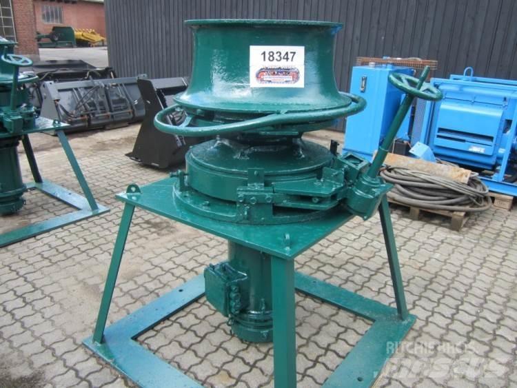  Capstan spil VEB 1AVSP IV Pacēlāji, vinčas un materiālu lifti