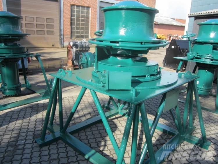 Capstan spil VEB 1AVSP V Pacēlāji, vinčas un materiālu lifti