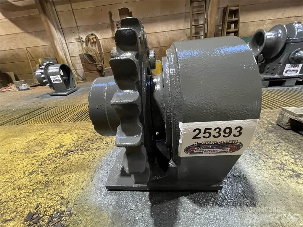 CAT 318BL Køregear Transmisija