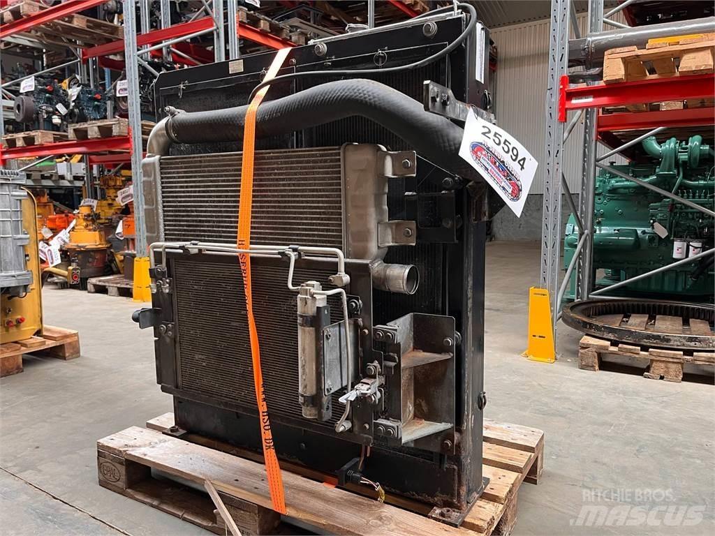 CAT 323D køler Dzinēji