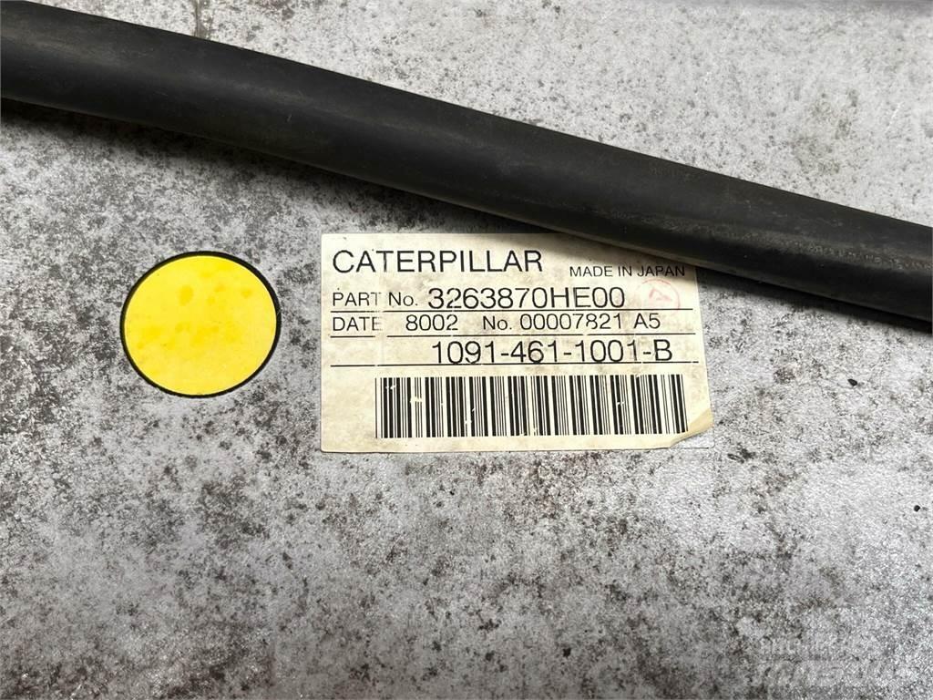 CAT 323D køler Dzinēji