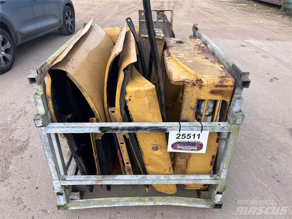 CAT 323D Skærme Citas sastāvdaļas
