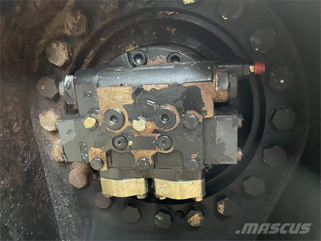 CAT 330B Køregear Transmisija