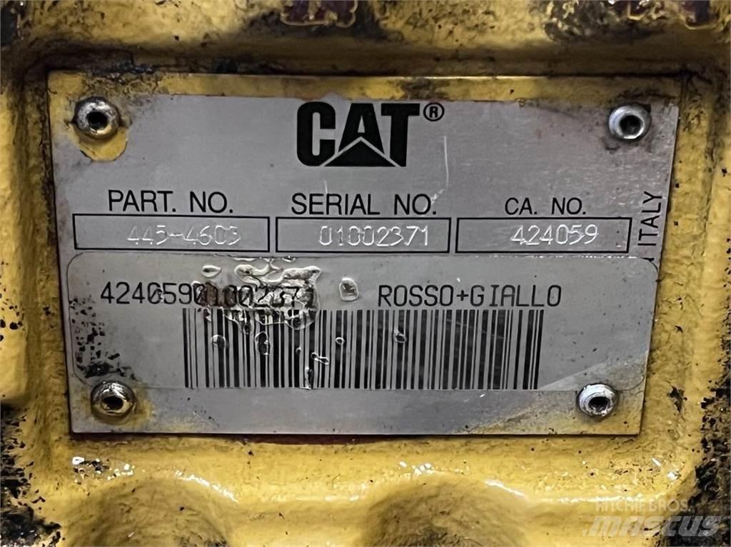 CAT 908M, Frontaksel Asis