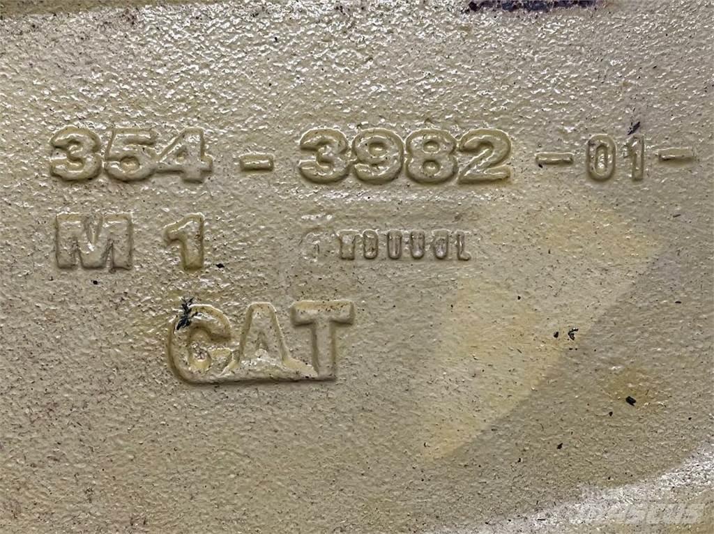 CAT 908M Link Arm 354-3982 Citas sastāvdaļas