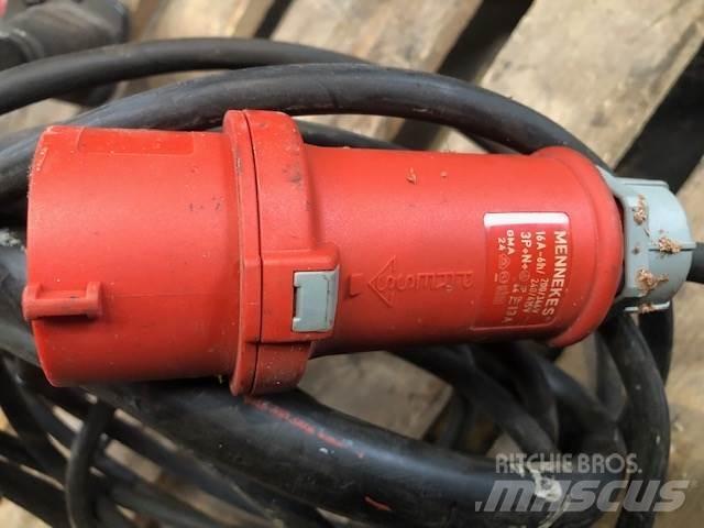 Demag el-talje type PK2N-F Pacēlāju/krānu aprīkojums