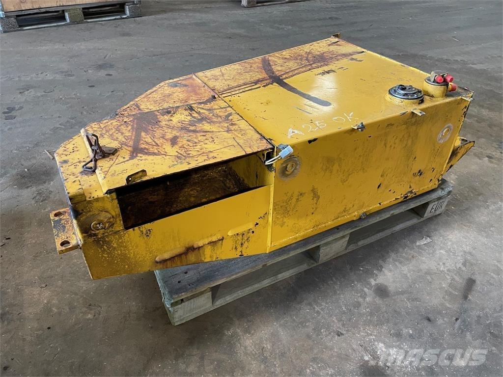  Dieseltank ex. Volvo A25 Citas sastāvdaļas