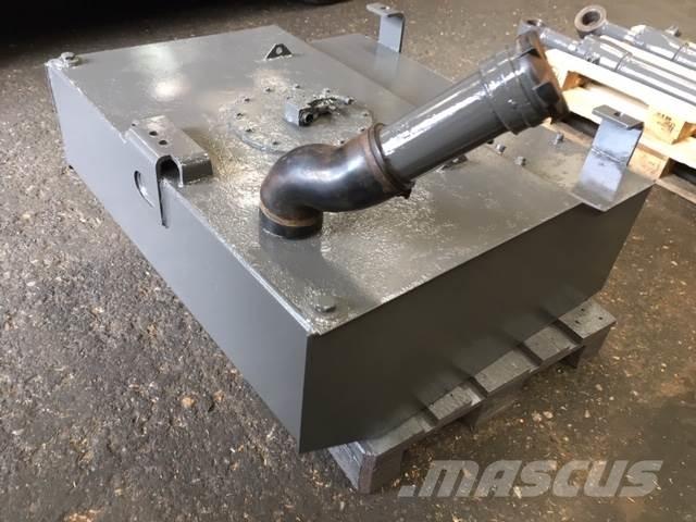  Dieseltank ex. Volvo L180E Citas sastāvdaļas