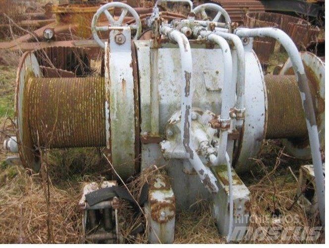  Double drum hydr. winch Pacēlāji, vinčas un materiālu lifti