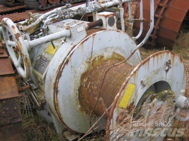  Double drum hydr. winch Pacēlāji, vinčas un materiālu lifti