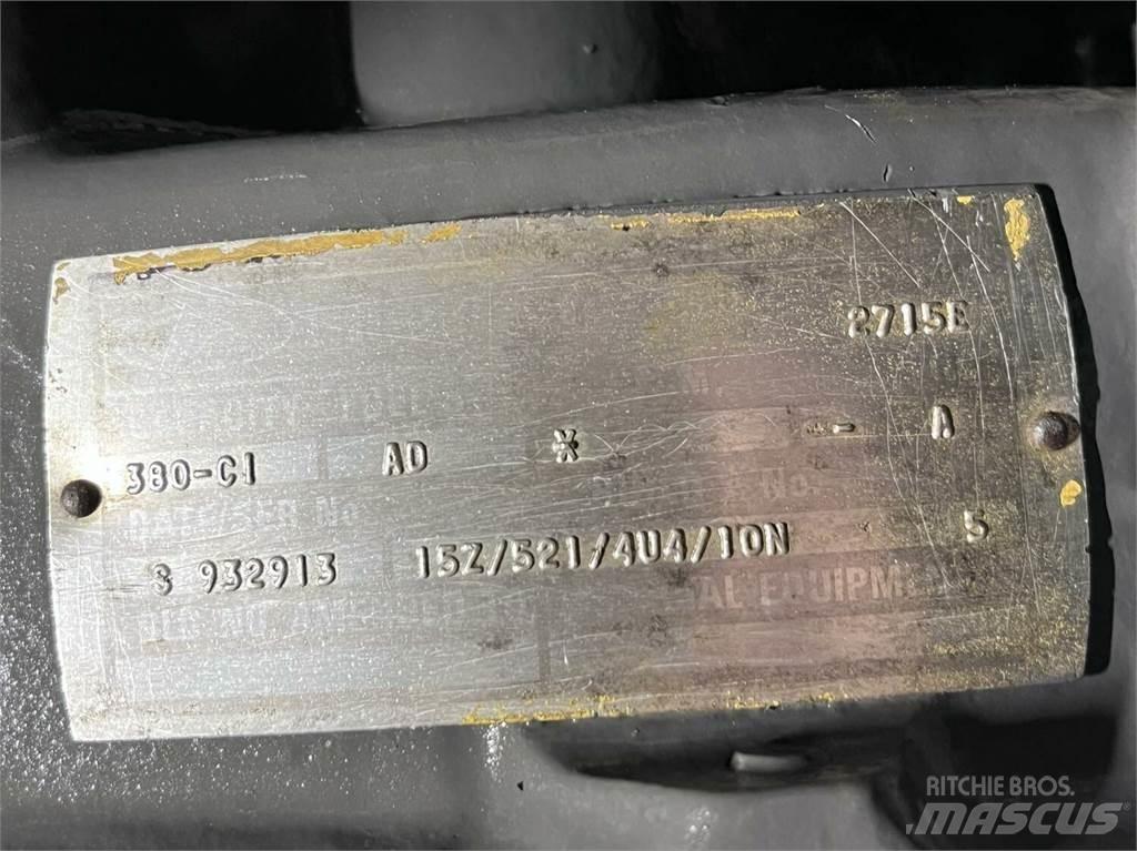 Ford 2715E motor Dzinēji