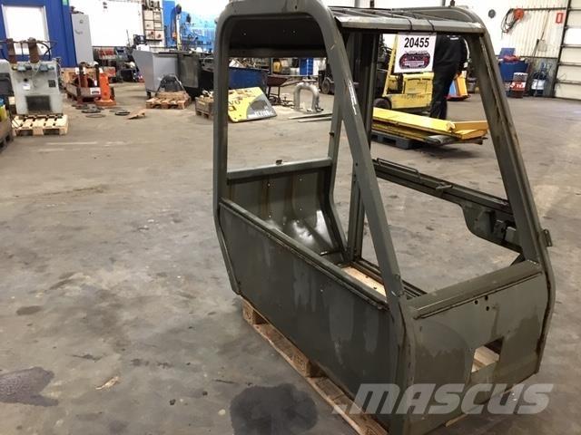  Førerhus ex. Manitou MT430 Citas sastāvdaļas