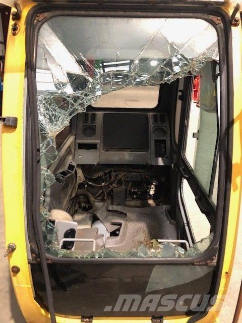  Førerhus ex. Volvo EC240LC Citas sastāvdaļas