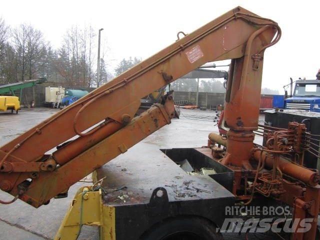 Hiab 1150 Visurgājēji celtņi