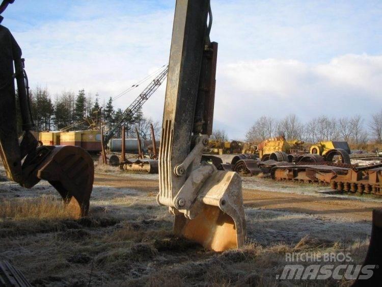 Hitachi UH 181 til ophug Kāpurķēžu ekskavatori