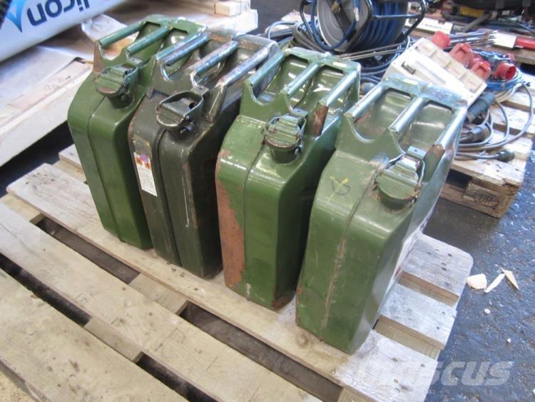  Jerrycans 20 Ltr. - 4 stk. Citas sastāvdaļas