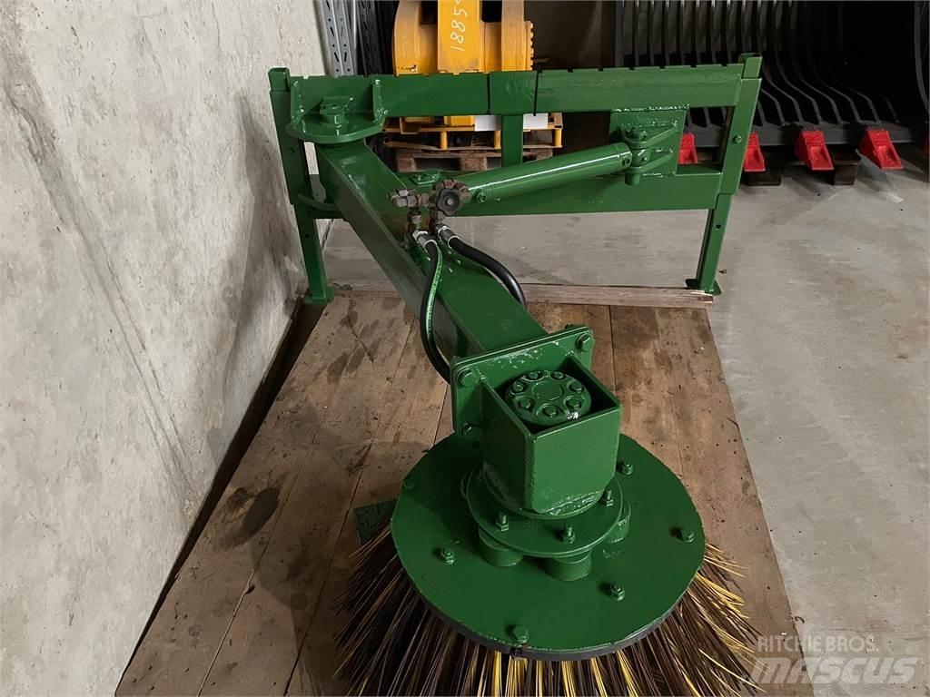  Kost med hydraulisk sving Būvniecība- Citi