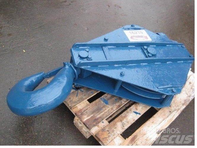 Krankrog ca. 12 ton Pacēlāju/krānu aprīkojums