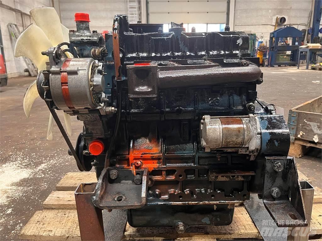 Kubota V2203 motor Dzinēji