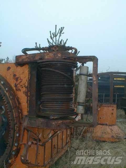 Liebherr hydr. spil - 2 stk. Pacēlāji, vinčas un materiālu lifti