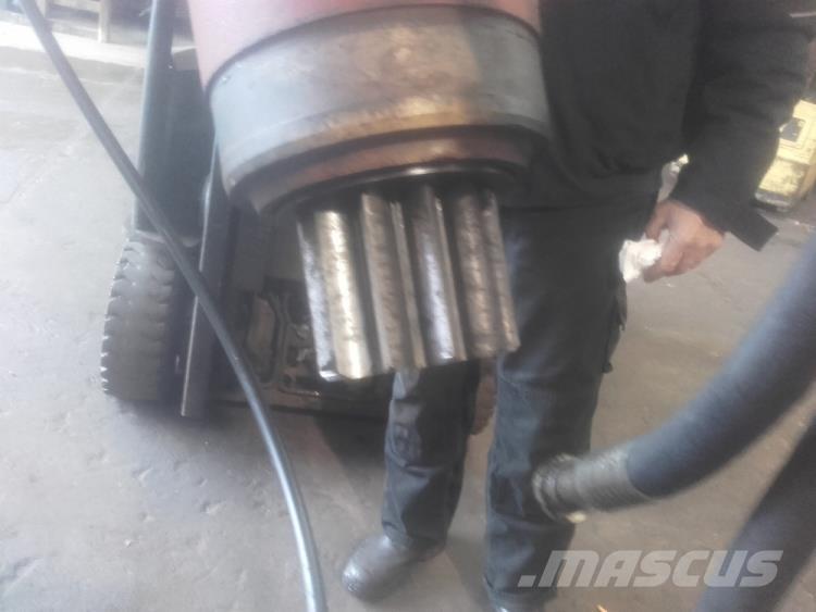 Liebherr R932 Krøjegear Transmisija