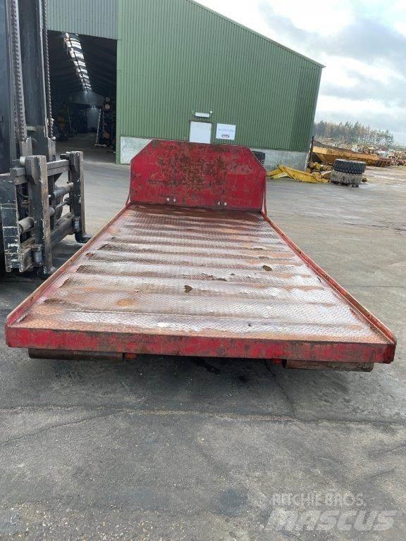  Maskintrailer med wirehejs Zemie treileri