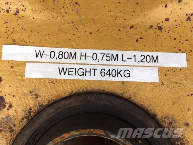  Rammeled ex. Cat 735 Dumper Citas sastāvdaļas