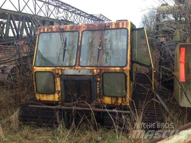 Skidozer 252 Kāpurķēžu buldozeri