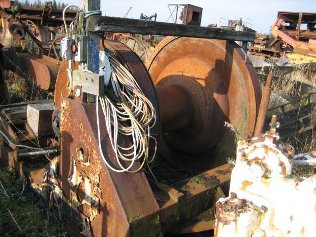  Spil - vægt ca. 7 ton Pacēlāji, vinčas un materiālu lifti