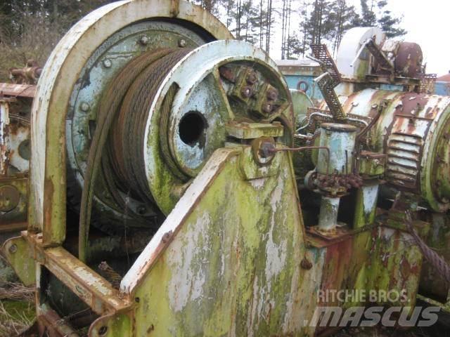  Støttebensspil ex. Storhavn Pacēlāji, vinčas un materiālu lifti