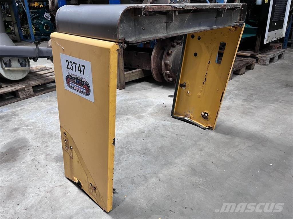  Top - & sideplade, Volvo L90E Citas sastāvdaļas
