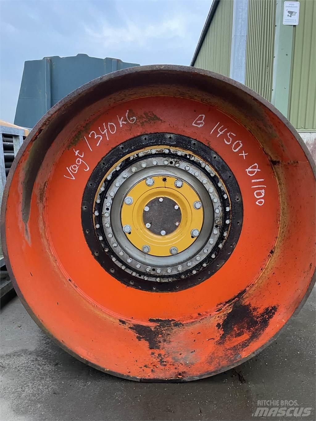  Trommel ex. Dynapac CC232 Divvalču grunts veltņi
