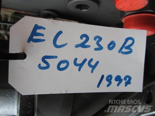 Volvo 230B Krøjegear Būvniecība- Citi