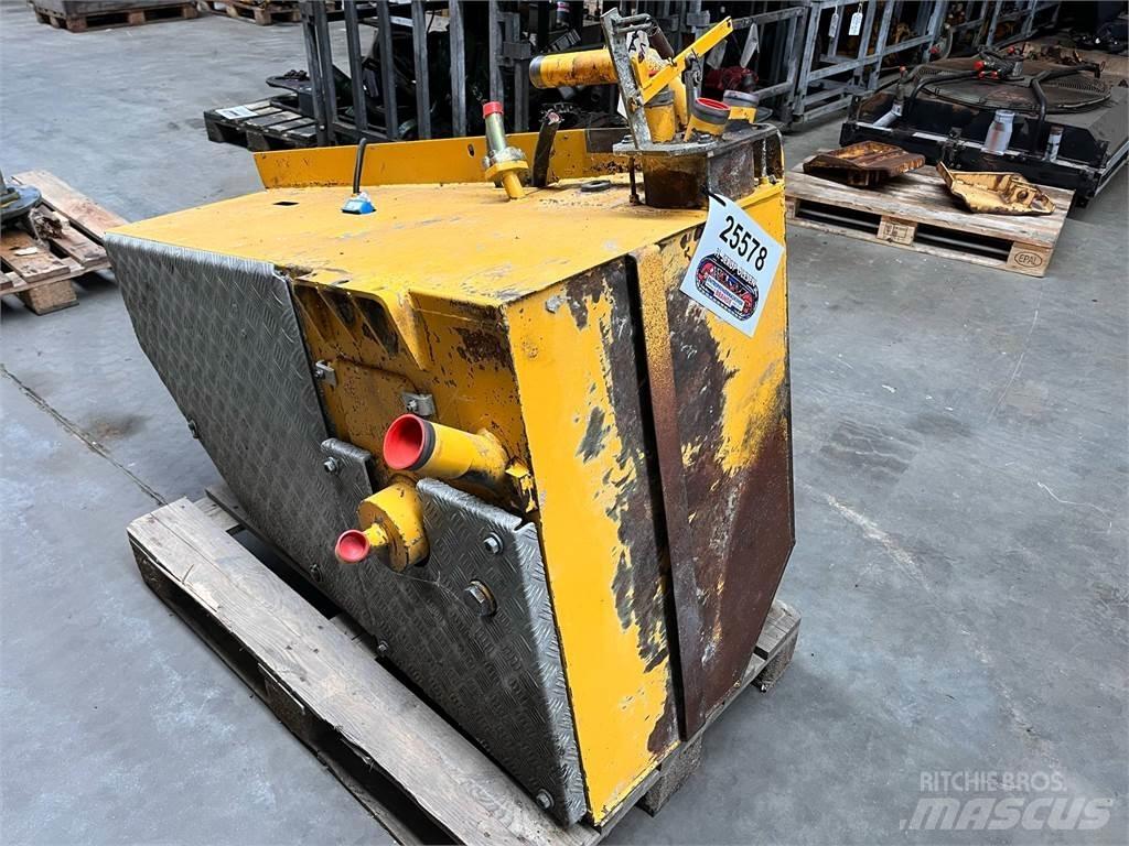 Volvo A35 brændstoftank Dzinēji