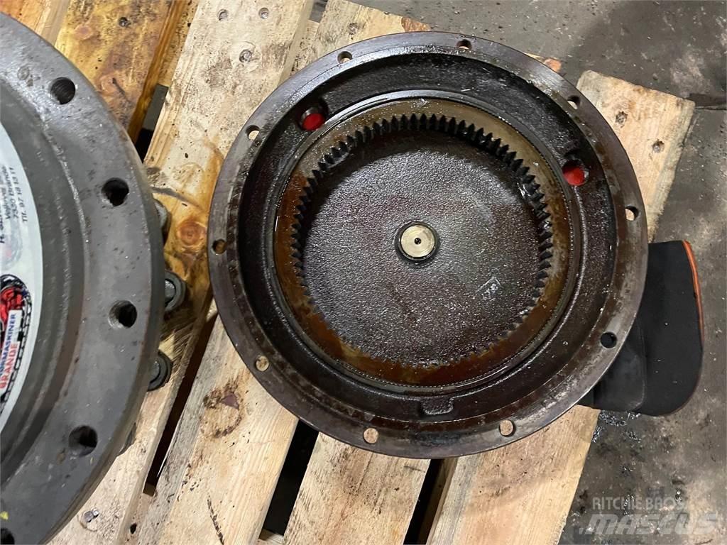 Volvo EC230B Køregear Transmisija