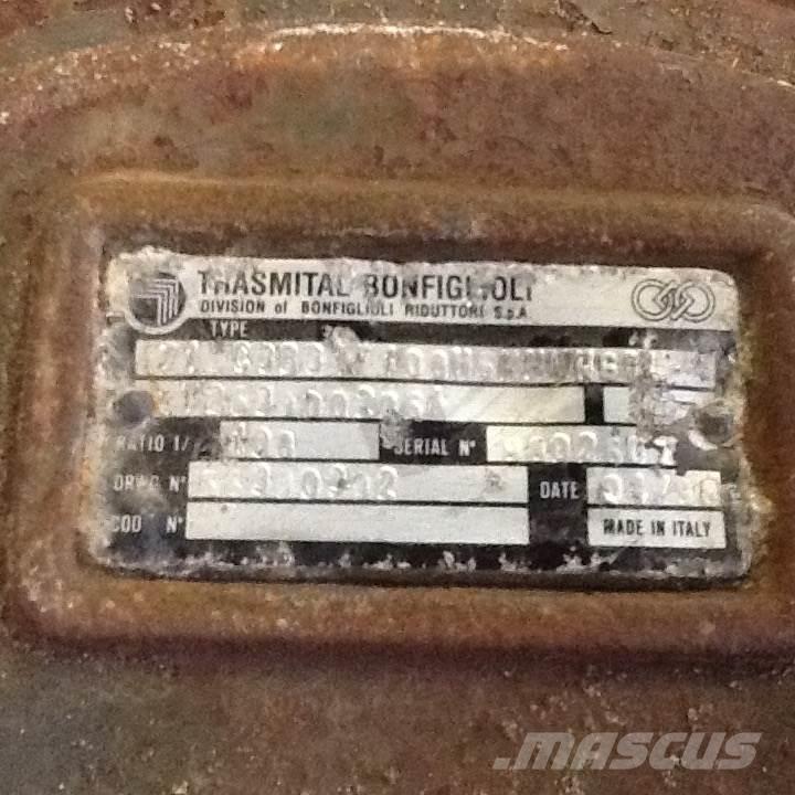 Volvo EC340 Køregear Transmisija