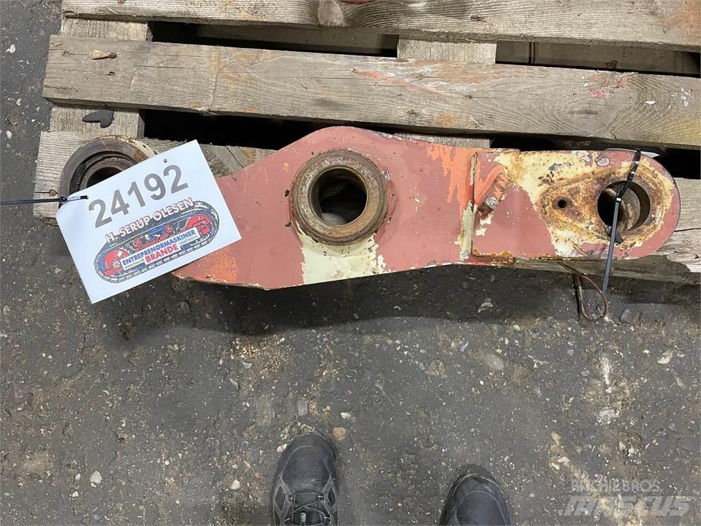 Volvo L120 Link Arm Citas sastāvdaļas