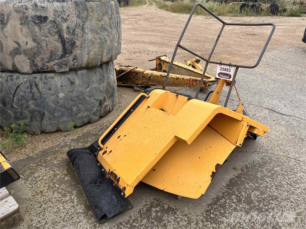 Volvo L220E højre bagskærm Citas sastāvdaļas