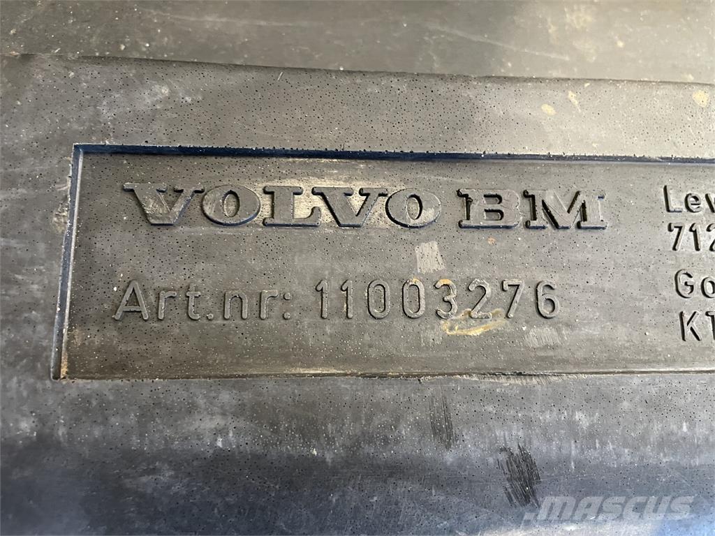 Volvo L70B dieseltank Citas sastāvdaļas