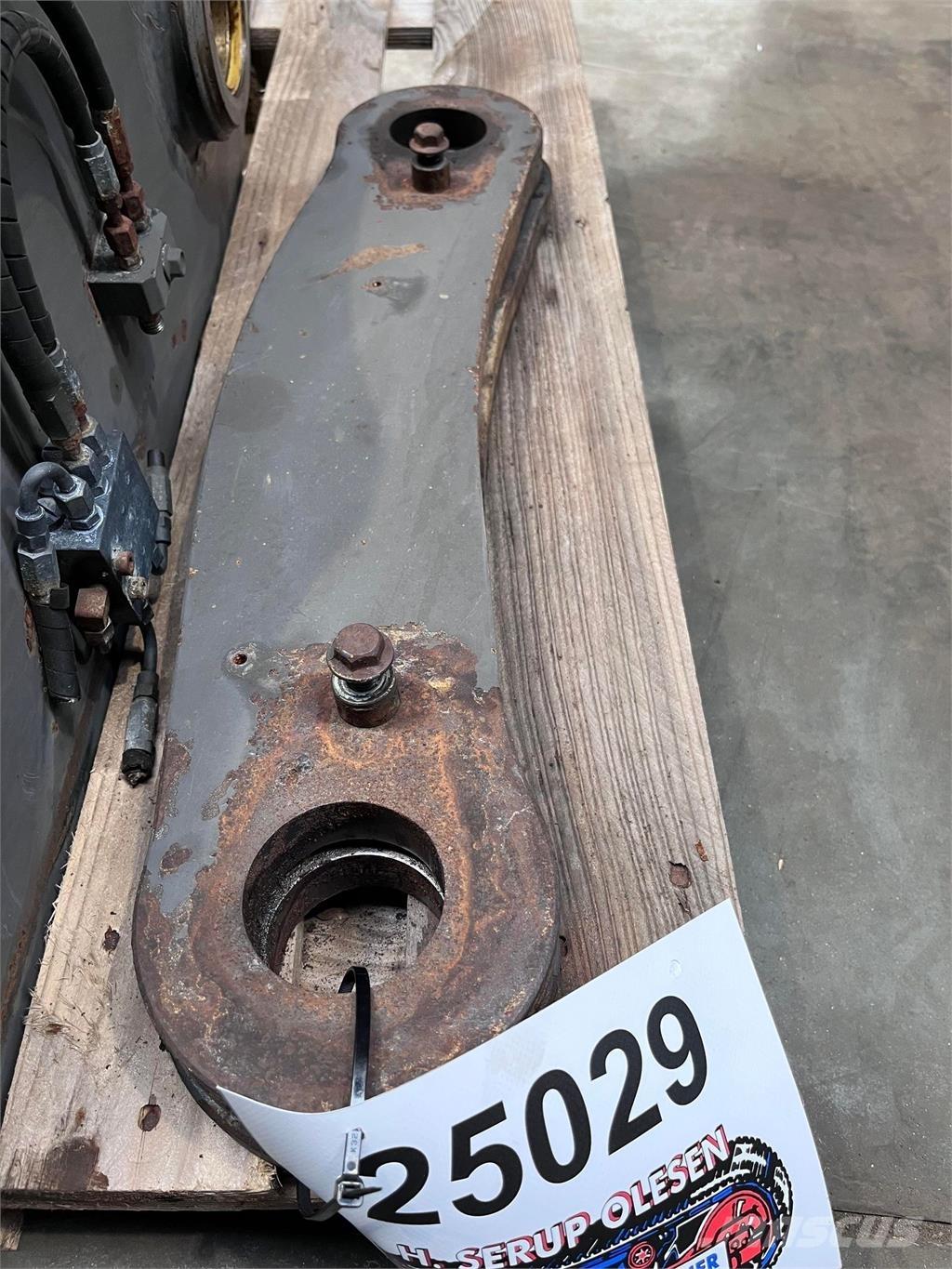 Volvo L90E Link Arm Citas sastāvdaļas
