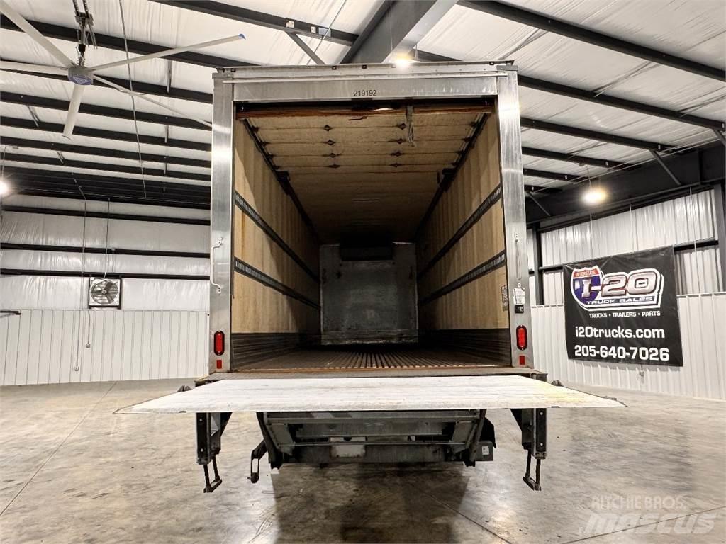 Freightliner M2 106 Kravas automašīnas - refrižeratori