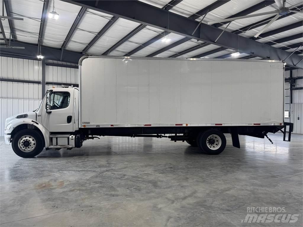Freightliner M2106 Furgons