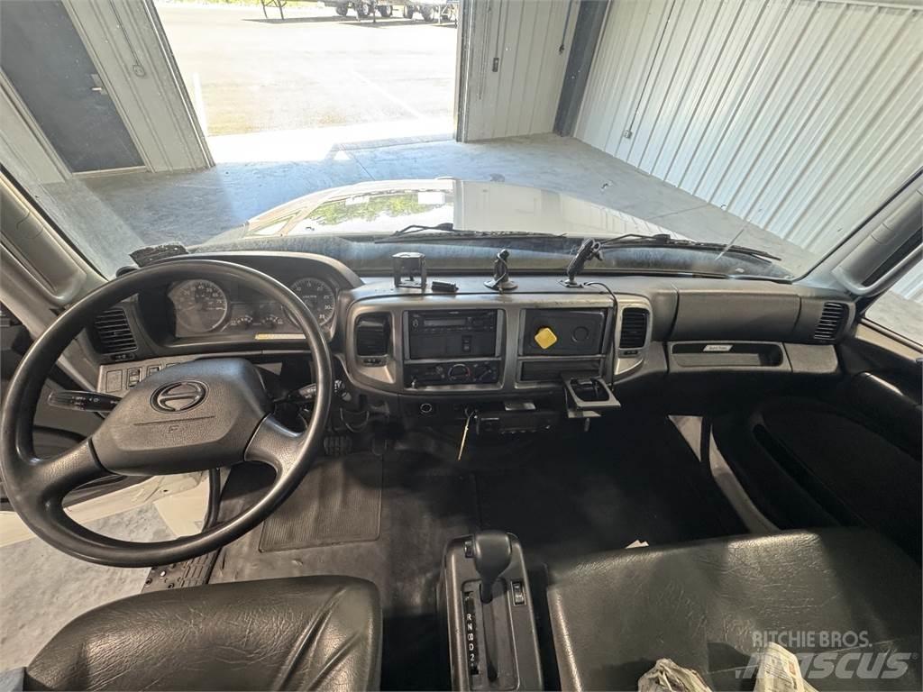 Hino 268 Kravas automašīnas - refrižeratori