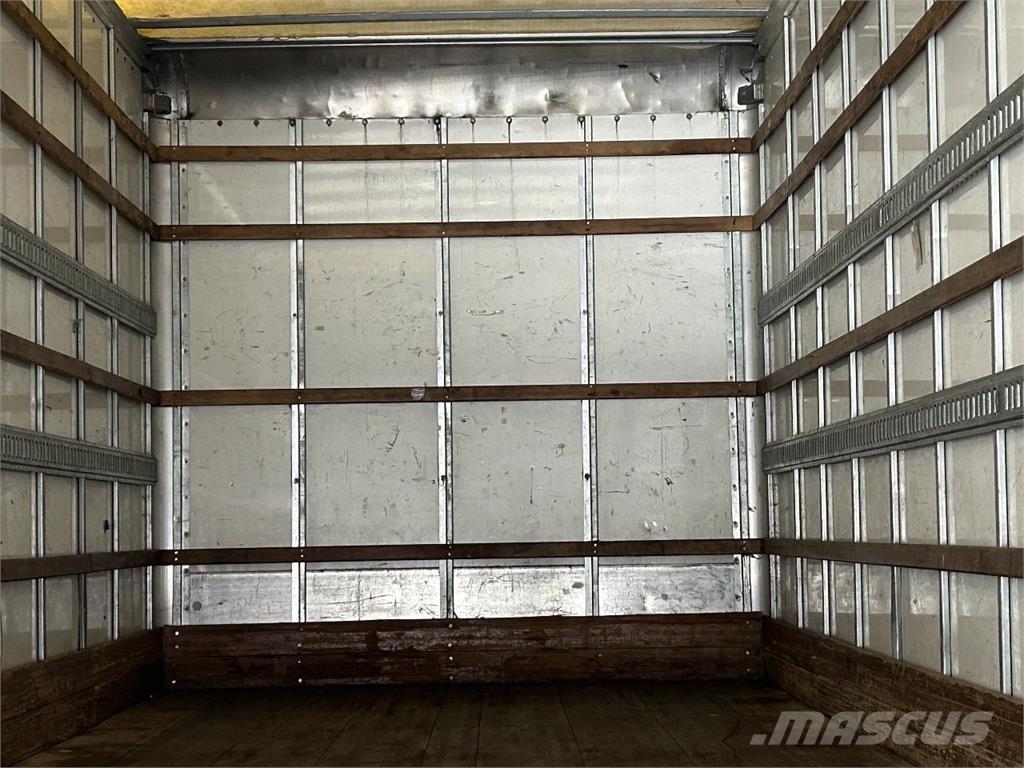 International 4300 Furgons