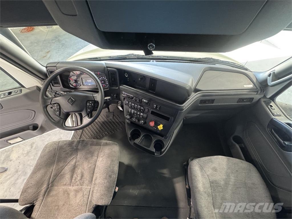 International LT625 Vilcēji